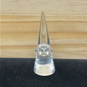 Gorgeous sterling silver ring 925